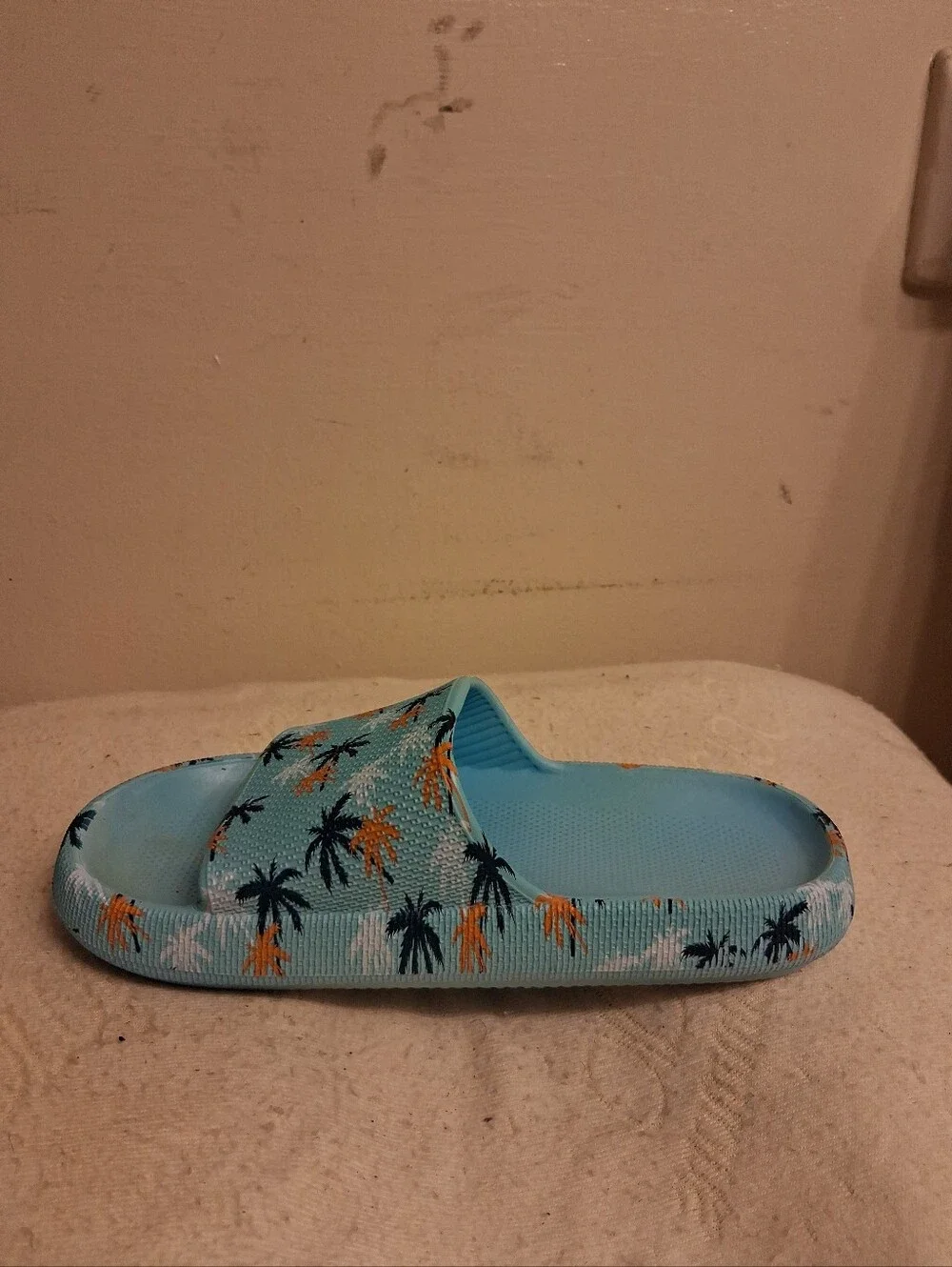 Kids Light Blue Tropical Palm Slide Sandals similar to Crocs EU Size 34, US 2